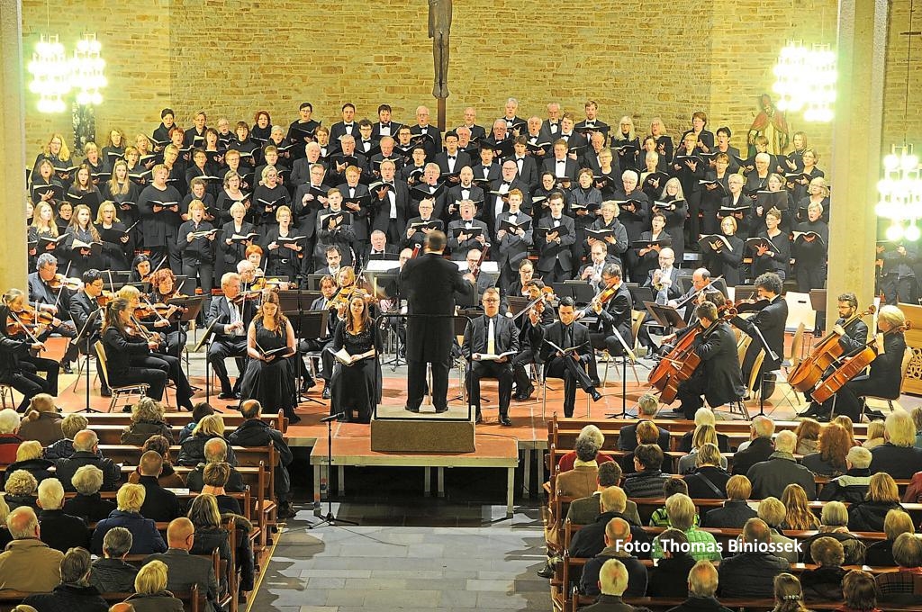 Capella-Loburgensis-Musik-Verein-Oelde-und-Nordwestdeutsche-Philharmonie-fuehren-Mozarts-Requiem-auf_image_1024_width_4